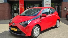 Rood Gebruikt 2019 Toyota Aygo X-play Hatchback | € 10.999 (Eerlijke prijs)
