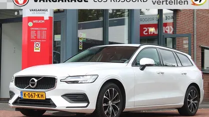 Wit Occasion 2021 Volvo V60 Stationwagen | € 25.695 (Eerlijke prijs)