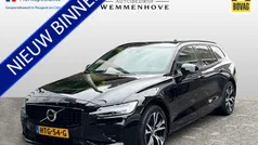 Zwart Gebruikt 2021 Volvo V60 R-Design Stationwagen | € 27.845 (Goede deal)