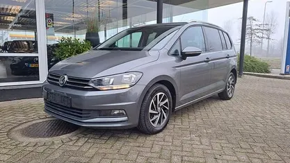 Occasion VW Touran Highline 116 PK (85 kW) 2019 Grijs MPV