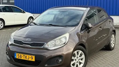 Occasion 2012 Kia Rio Plus Hatchback | € 5.995 (Eerlijke prijs)