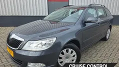 Grijs Gebruikt 2012 Skoda Octavia Ambition Stationwagen | € 7.995 (Eerlijke prijs)