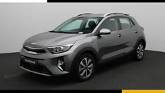 Grijs Gebruikt 2024 Kia Stonic SUV | € 25.400 (Eerlijke prijs)