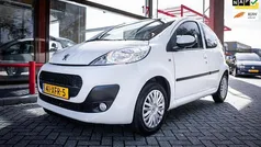 Wit Gebruikt 2012 Peugeot 107 Active Hatchback | € 3.950 (Eerlijke prijs)