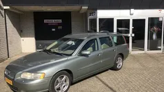 Groen, metallic lak Gebruikt 2006 Volvo V70 Standard Stationwagen | € 4.499 (Goede deal)