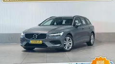 Gebruikt 2020 Volvo V60 Momentum Stationwagen | € 22.850 (Eerlijke prijs)