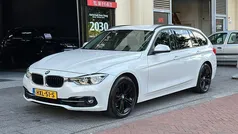 Wit Gebruikt 2018 BMW 320 M Sport Stationwagen | € 17.950 (Super prijs)