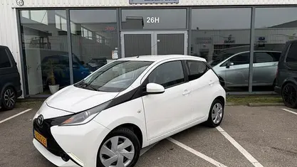 Occasion Toyota Aygo X-play 69 PK (50 kW) 2015 Hatchback