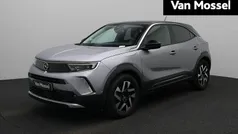 Grijs Gebruikt 2022 Opel Mokka-e Elegance SUV | € 18.900 (Eerlijke prijs)