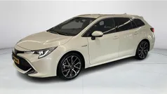 Wit Gebruikt 2019 Toyota Corolla Premium Stationwagen | € 25.900 (Eerlijke prijs)
