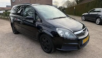 Zwart Gebruikt 2006 Opel Zafira Enjoy MPV | € 1.250 (Eerlijke prijs)
