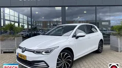 Gebruikt 2021 VW Golf VIII Style Hatchback | € 21.350 (Eerlijke prijs)