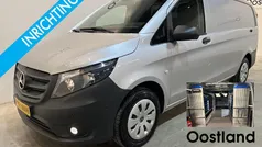 Grijs (metallic) Gebruikt 2023 Mercedes Vito Sedan | € 39.950 (Goede deal)