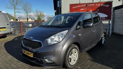 Grijs Occasion 2016 Kia Venga Hatchback | € 8.950 (Eerlijke prijs)