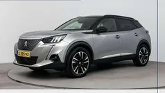 Grijs Gebruikt 2023 Peugeot e-2008 GT SUV | € 20.900 (Eerlijke prijs)