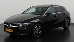 Zwart Gebruikt 2022 Mercedes A250 Progressive Hatchback | € 29.895 (Goede deal)