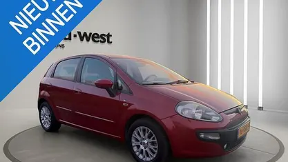 Rood Gebruikt 2011 Fiat Punto Evo Dynamic Hatchback | € 2.250 (Eerlijke prijs)