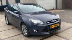 Grijs Gebruikt 2011 Ford Focus Hatchback | € 4.995 (Eerlijke prijs)
