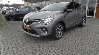 Gebruikt 2023 Renault Captur Intens SUV | € 23.750 (Eerlijke prijs)