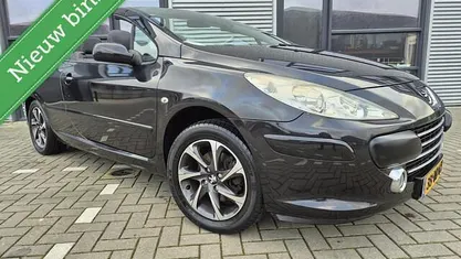 Zwart Gebruikt 2006 Peugeot 307 CC Cabriolet | € 3.400 (Eerlijke prijs)