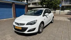 Gebruikt 2015 Opel Astra Selection Hatchback | € 4.800 (Eerlijke prijs)