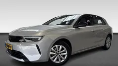 Grijs Gebruikt 2022 Opel Astra Edition Hatchback | € 17.925 (Eerlijke prijs)