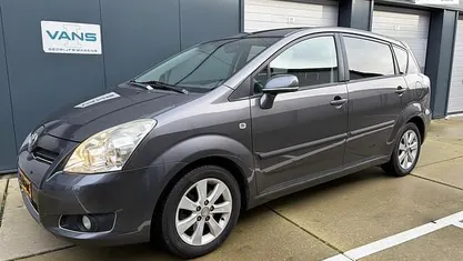 Grijs (metallic) Gebruikt 2008 Toyota Verso Luna MPV | € 4.245 (Goede deal)