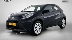 Zwart Gebruikt 2024 Toyota Aygo Play Hatchback | € 19.445 (Goede deal)