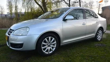 Occasion VW Jetta Comfortline 161 PK (118 kW) 2009 Grijs Sedan
