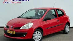 Rood Gebruikt 2008 Renault Clio II Hatchback | € 3.980 (Eerlijke prijs)