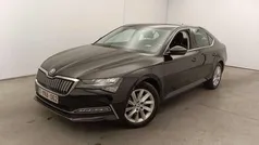 Zwart Gebruikt 2020 Skoda Superb Ambition Sedan | € 24.495 (Eerlijke prijs)