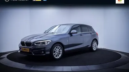 Occasion BMW 118 Executive 136 PK (100 kW) 2018 Grijs Hatchback