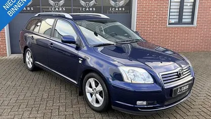 Blauw Occasion 2004 Toyota Avensis Sol Stationwagen | € 3.250 (Eerlijke prijs)