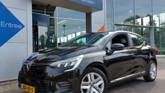 Gebruikt 2020 Renault Clio V Business Hatchback | € 15.750 (Eerlijke prijs)