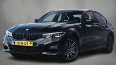 Zwart Gebruikt 2022 BMW 330 Executive Sedan | € 32.950 (Super prijs)
