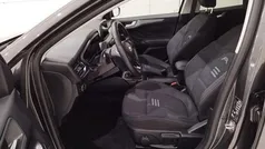 Gebruikt 2022 Ford Focus Active Sedan | € 22.990 (Eerlijke prijs)