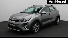 Grijs Gebruikt 2024 Kia Stonic SUV | € 24.900 (Eerlijke prijs)