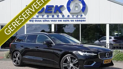 Zwart Gebruikt 2021 Volvo V60 Inscription Stationwagen | € 30.940 (Eerlijke prijs)