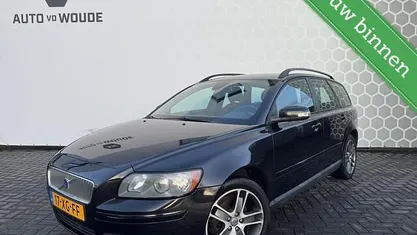 Zwart (metallic) Occasion 2007 Volvo V50 Stationwagen | € 1.750 (Super prijs)