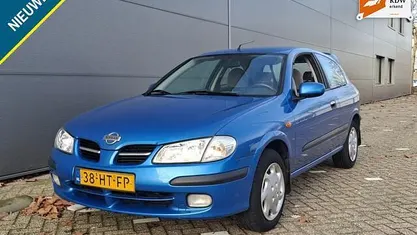 Blauw (metallic) Gebruikt 2001 Nissan Almera Hatchback | € 1.250 (Eerlijke prijs)
