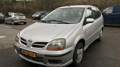 Mpv Gebruikt 2002 Nissan Almera Tino MPV | € 1.450 (Eerlijke prijs)