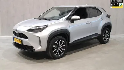 Grijs Gebruikt 2022 Toyota Yaris Cross Edition SUV | € 25.495 (Eerlijke prijs)