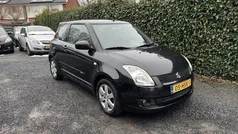 Zwart, metallic lak Gebruikt 2009 Suzuki Swift Hatchback | € 3.445 (Eerlijke prijs)