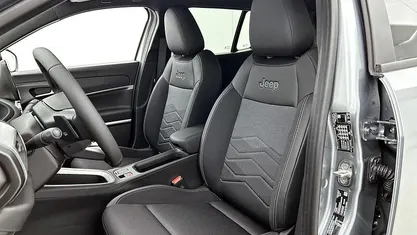 Occasion 2026 Jeep Avenger Summit SUV | € 34.995 (Goede deal)