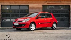 Rood Gebruikt 2007 Renault Clio II Dynamique Hatchback | € 2.450 (Eerlijke prijs)