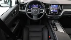 Grijs Gebruikt 2024 Volvo XC60 Plus SUV | € 56.790 (Eerlijke prijs)