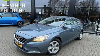Occasion 2013 Volvo V40 Momentum Hatchback | € 10.944 (Eerlijke prijs)