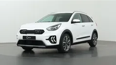 Zwart Gebruikt 2022 Kia Niro Style SUV | € 26.830 (Eerlijke prijs)