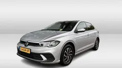 Grijs Gebruikt 2023 VW Polo Life Hatchback | € 21.750 (Eerlijke prijs)