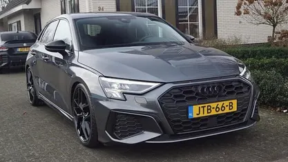 Occasion Audi A3 Sportback S-Line 245 PK (180 kW) 2022 Grijs (metallic) Hatchback